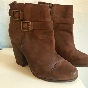 Lucky brand size 9 ankle boots